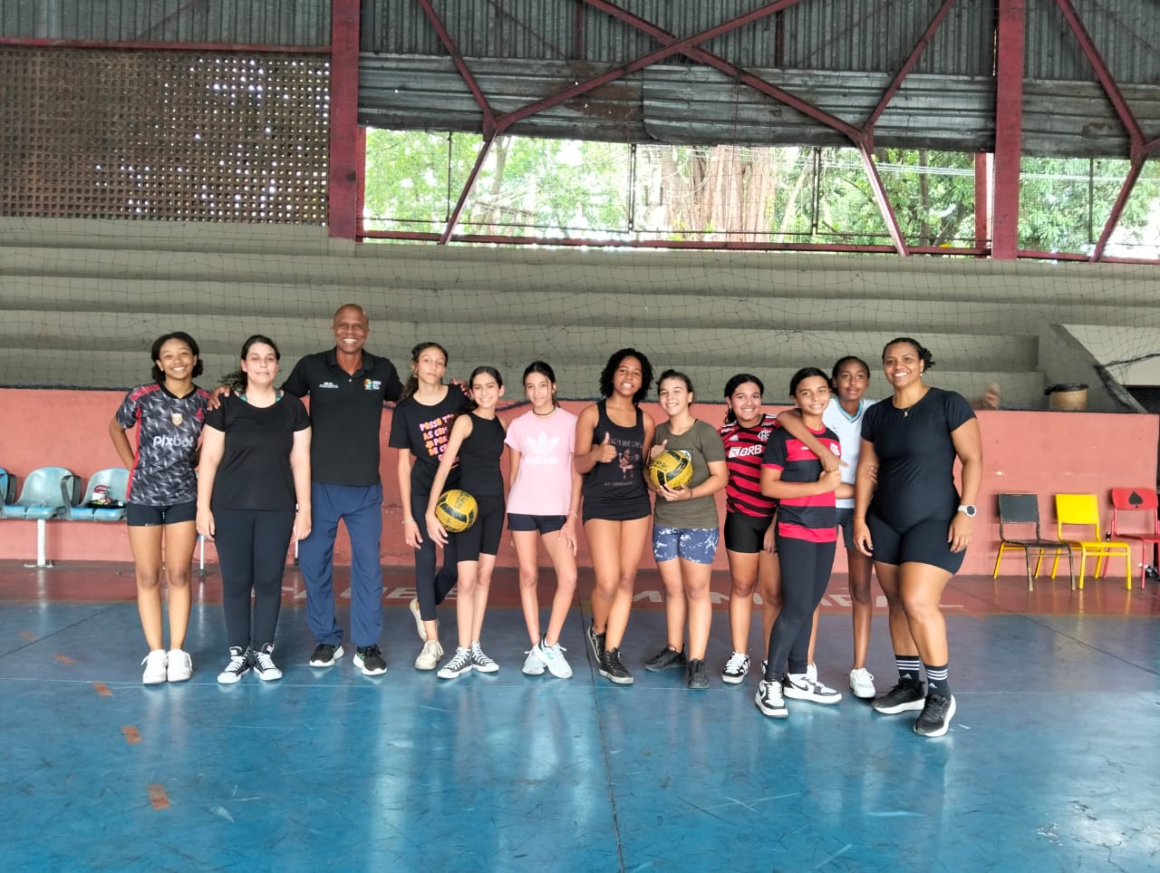 Prefeitura de Barra Mansa oferece aulas gratuitas de volei para