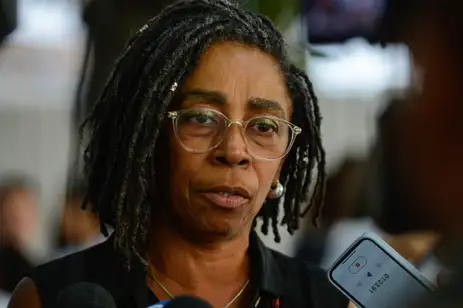 Rio de Janeiro (RJ), 05/03/2024 – A diretora-executiva da Anistia Internacional Brasil, Jurema Werneck, durante ato que pede justiça para o caso do adolescente Johnatha, morto por um policial militar do Rio de Janeiro.  Foto: Tomaz Silva/Agência Brasil