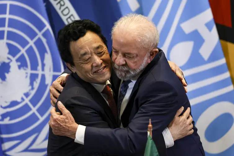 Brasília (DF), 04/03/2026 - O presidente Luiz Inácio Lula da Silva e o Diretor-Geral da FAO, Qu Dongyu, participam da cerimônia de abertura da 39ª Conferência Regional da Organização das Nações Unidas para a Alimentação e a Agricultura (FAO) para a América Latina e o Caribe (LARC39), no Palácio Itamaraty. Foto: Marcelo Camargo/Agência Brasil