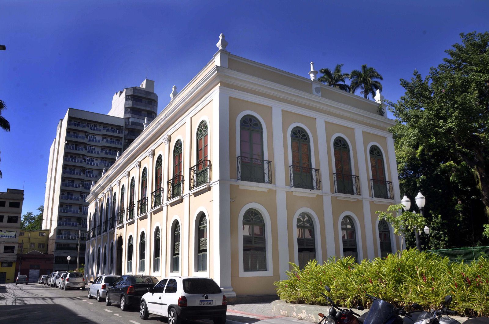 Sarau Cultural no Palácio Barão de Guapy