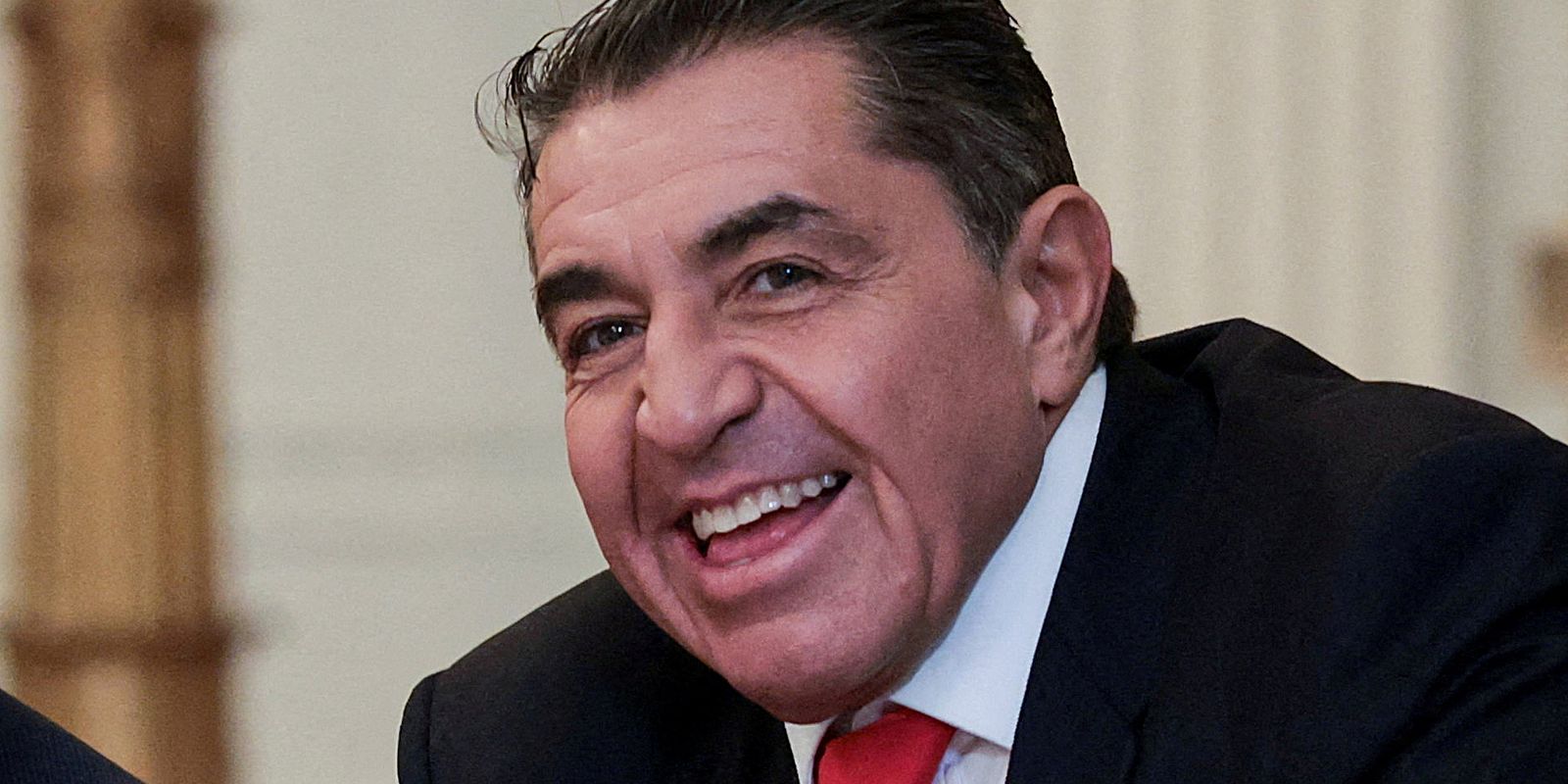 Ministério repudia declaração de assessor de Trump sobre brasileiras