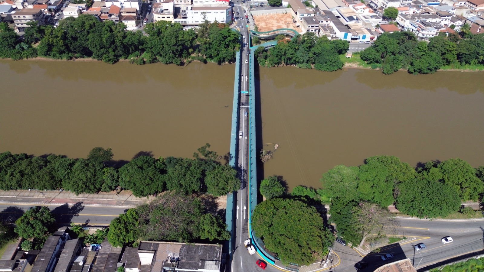 Ponte Pequetito Amorim, em Volta Redonda, é reaberta após passar por manutenção preventiva