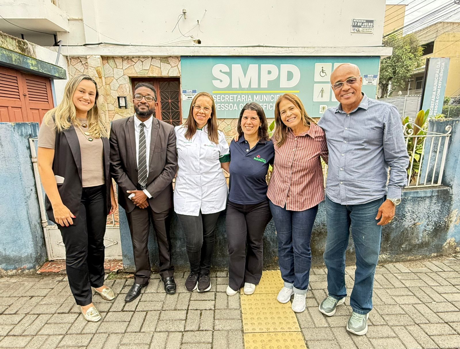 Prefeitura de Volta Redonda amplia parceria com Drogaria Moderna e leva inclusão para toda a rede