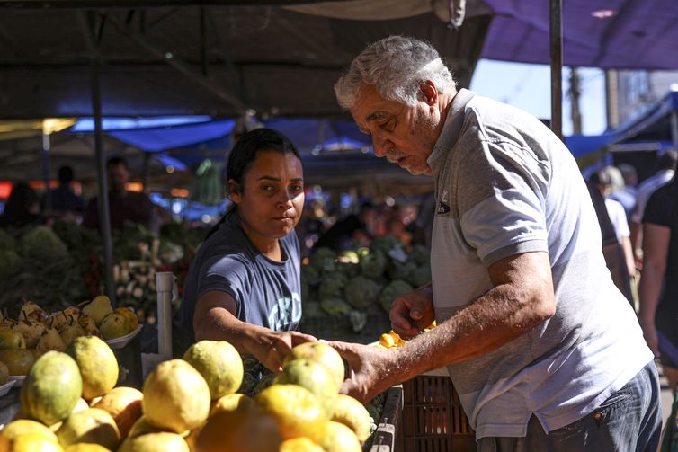 Brasília (DF), 19/04/2026 - Economia prateada, a economia liderada por pessoas com 60+. Foto: Marcelo Camargo/Agência Brasil
