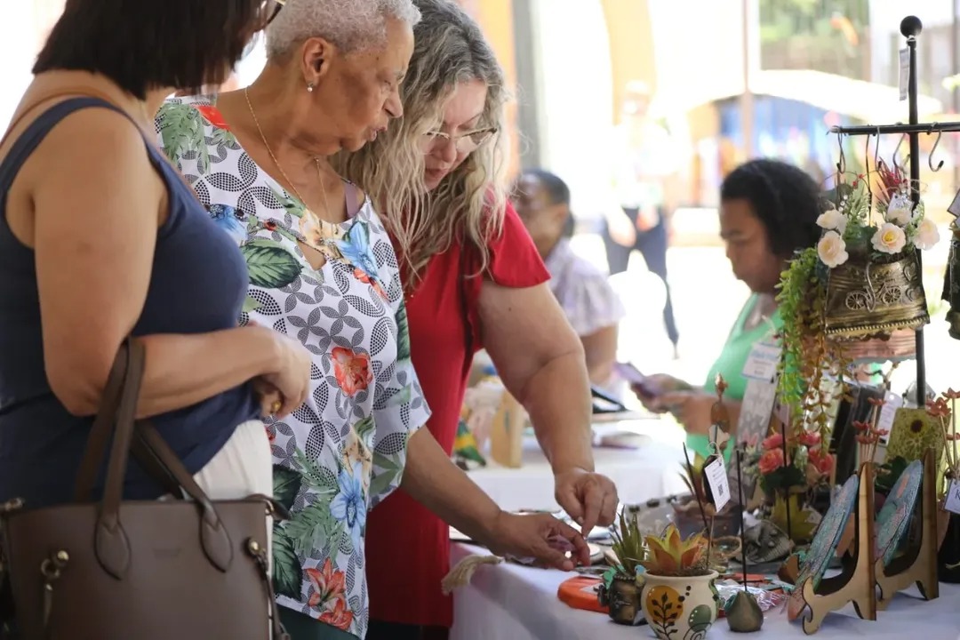 Feira de Artesanato Especial de Dia das Mães acontece nesta sexta (8) e sábado (9) em Volta Redonda