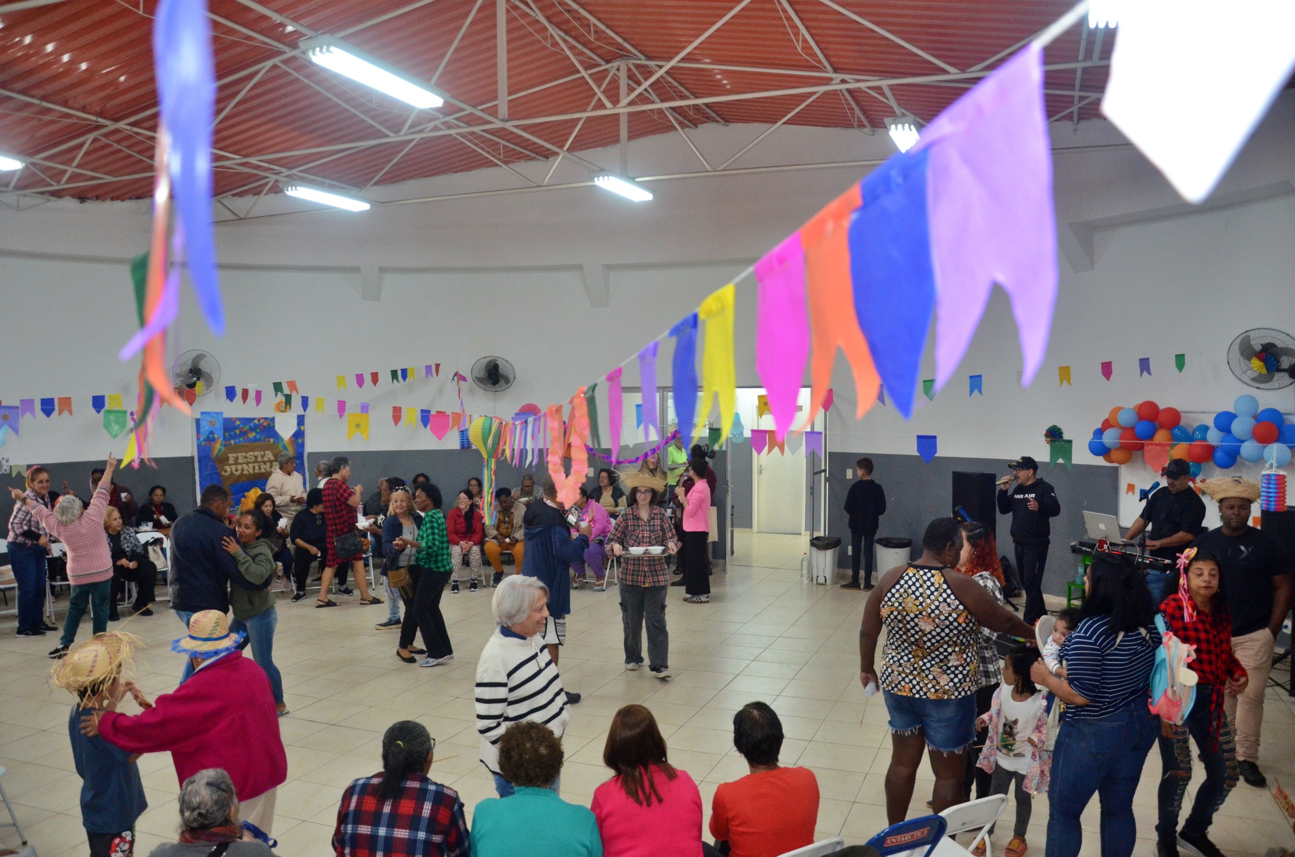Prefeitura de Volta Redonda promove temporada de festas juninas e julinas nos Cras e centros de convivência