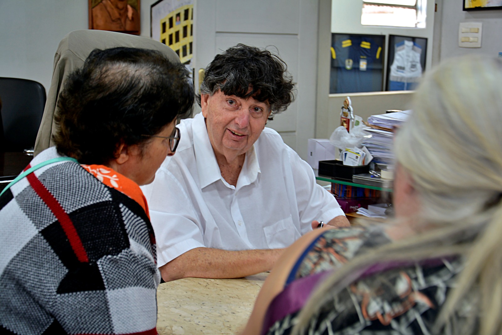 Moradora da Residência Inclusiva de Volta Redonda retorna ao convívio familiar após trabalho de reintegração da Assistência Social