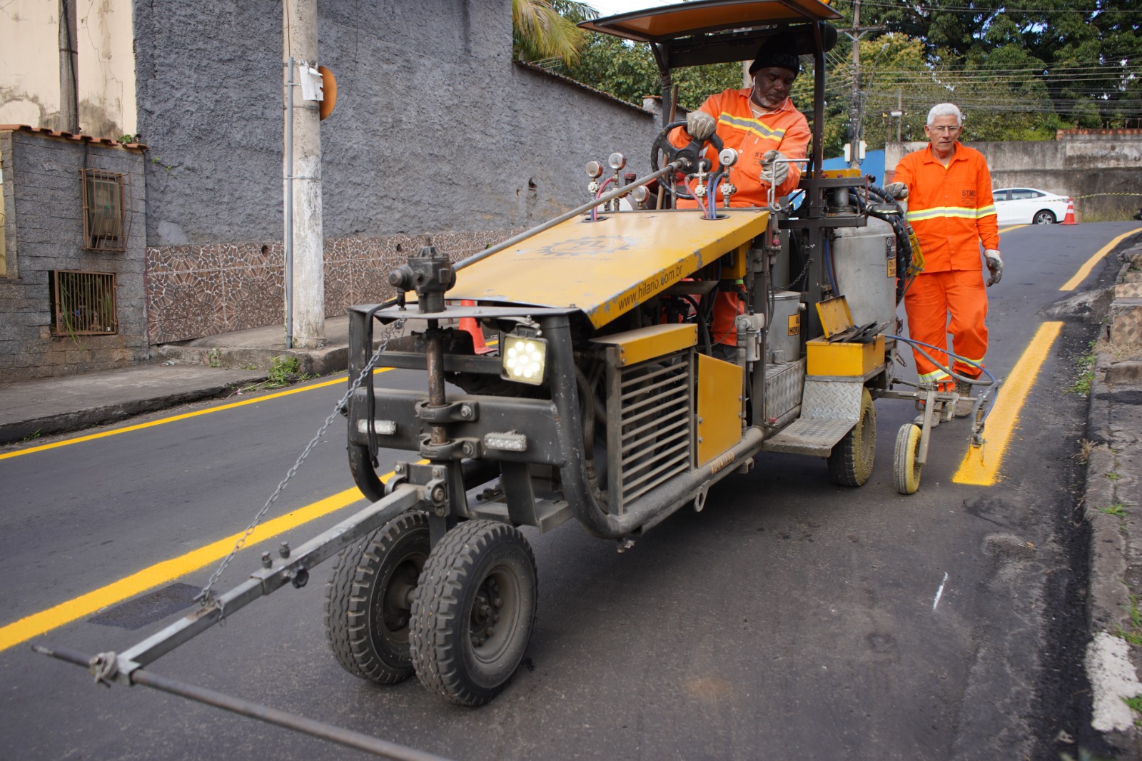 Prefeitura de Volta Redonda reforça sinalização viária em avenidas do Retiro após recapeamento