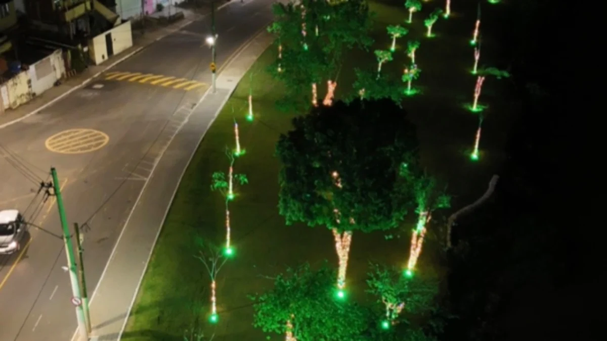 Barra Mansa inicia montagem da iluminação para o Natal 2026