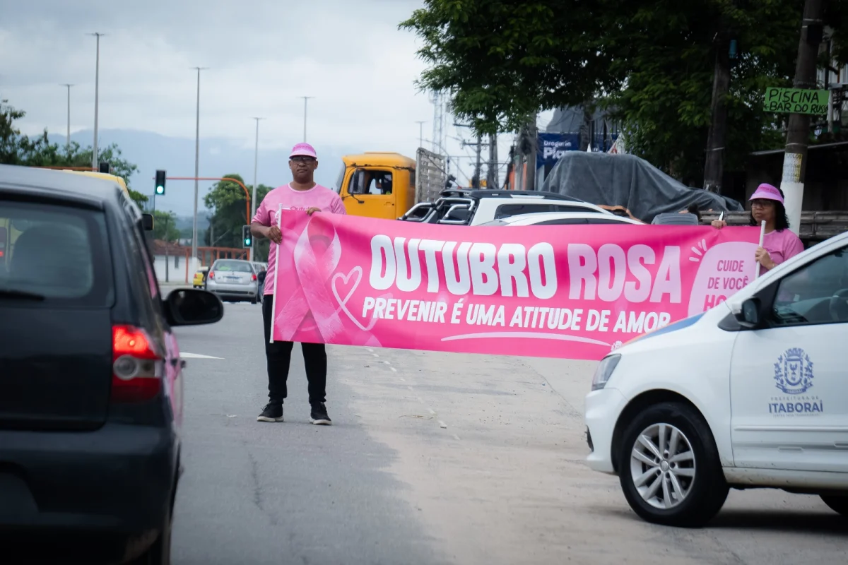 Blitz Rosa promove conscientização sobre o câncer de mama em Itaboraí