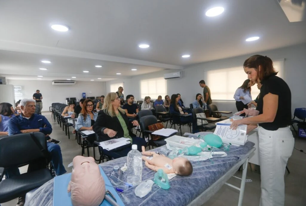 Búzios capacita pediatras em novas diretrizes de reanimação neonatal