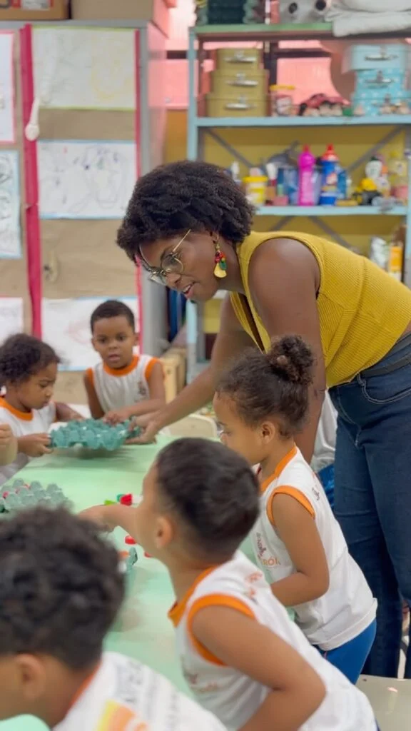 De aluna a professora: trajetória de Rejany Oliveira mostra o poder transformador da escola pública de Niterói