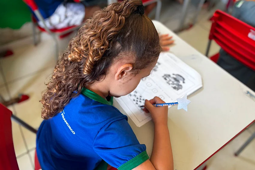 Dia do Professor: prefeitura decreta ponto facultativo na terça-feira (13/10) na rede municipal de ensino
