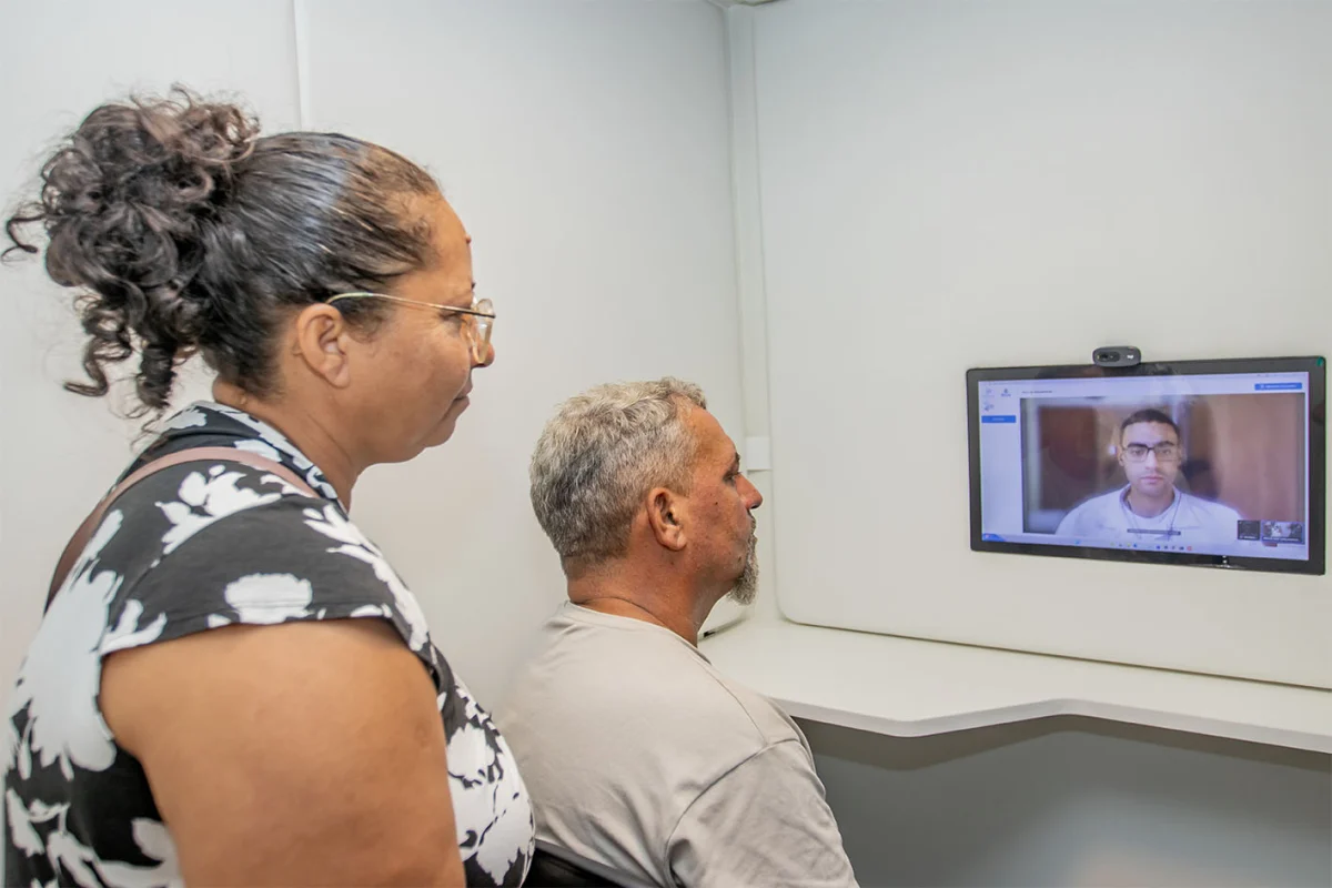 Dona Alba realiza atendimentos noturnos de terça a quinta