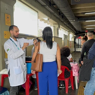 Estação Acari/Fazenda Botafogo do MetrôRio recebe vacinação da SMS contra influenza e meningite nesta sexta-feira (23/10)