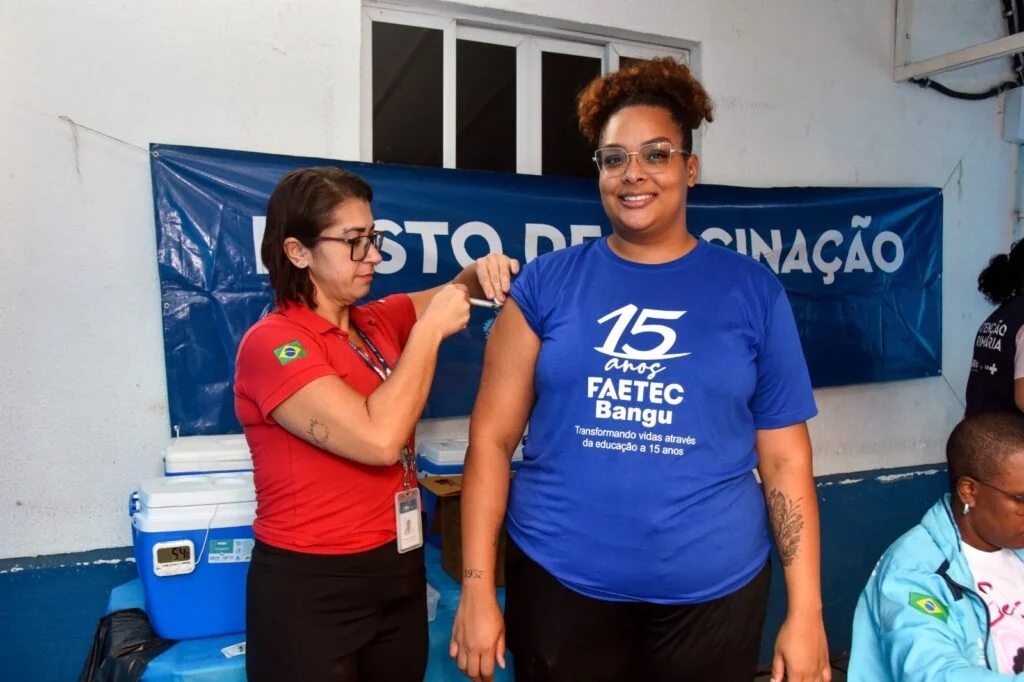 Faetec Bangu celebra Semana de Saúde e Segurança com palestras e campanha de doação de sangue