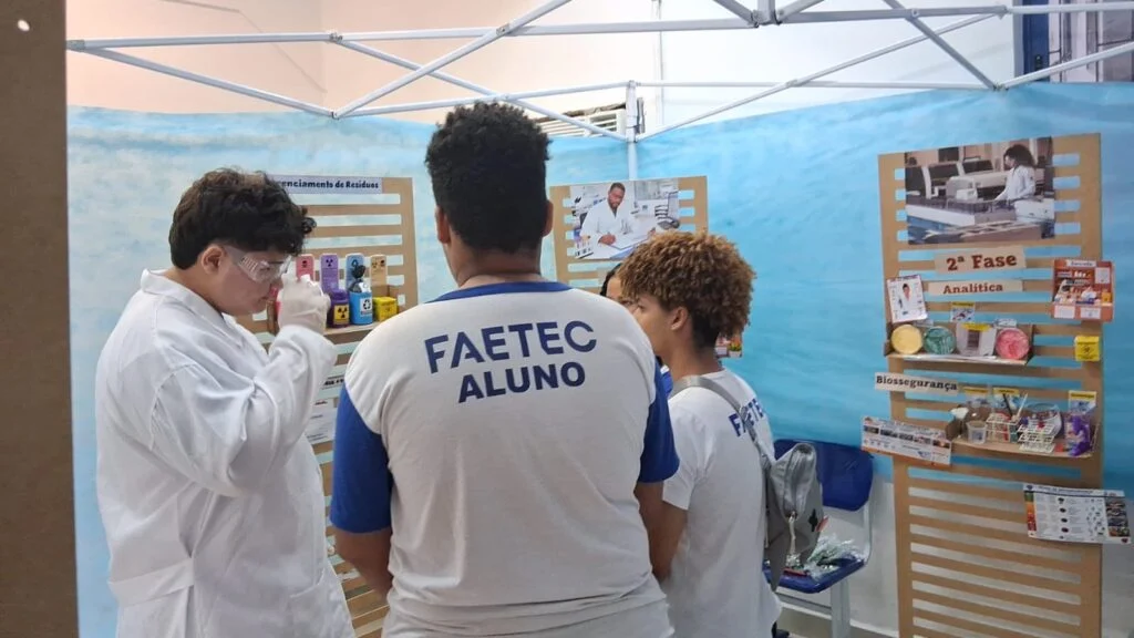 Faetec celebra Dia do Técnico em Análises Clínicas com atividades em Quintino