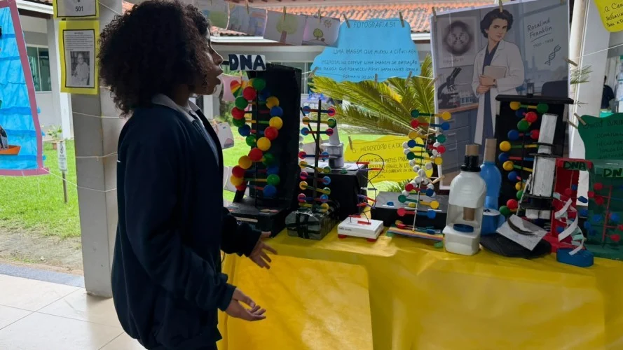 Feira de Ciências mobiliza escolas de Araruama e destaca experiência dos alunos