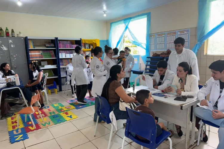 FMC e PSE: Ação de Educação e Saúde na Escola Municipal Fazenda Chalita