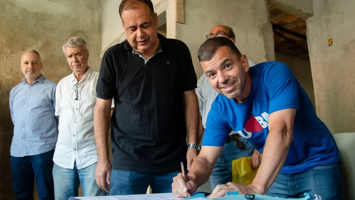 Furlani assina ordem de serviço para retomada das obras da Clínica da Família do Boa Sorte