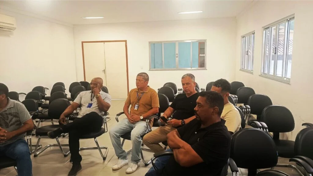 Guarda de Búzios realiza reunião de planejamento da Operação Ordena Búzios