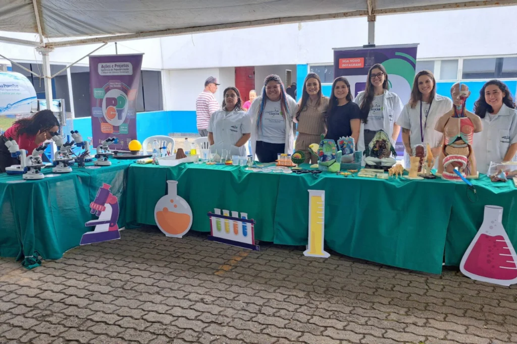 Laboratório Itinerante de Ciências da Seduct leva experiências científicas à Semana do Servidor