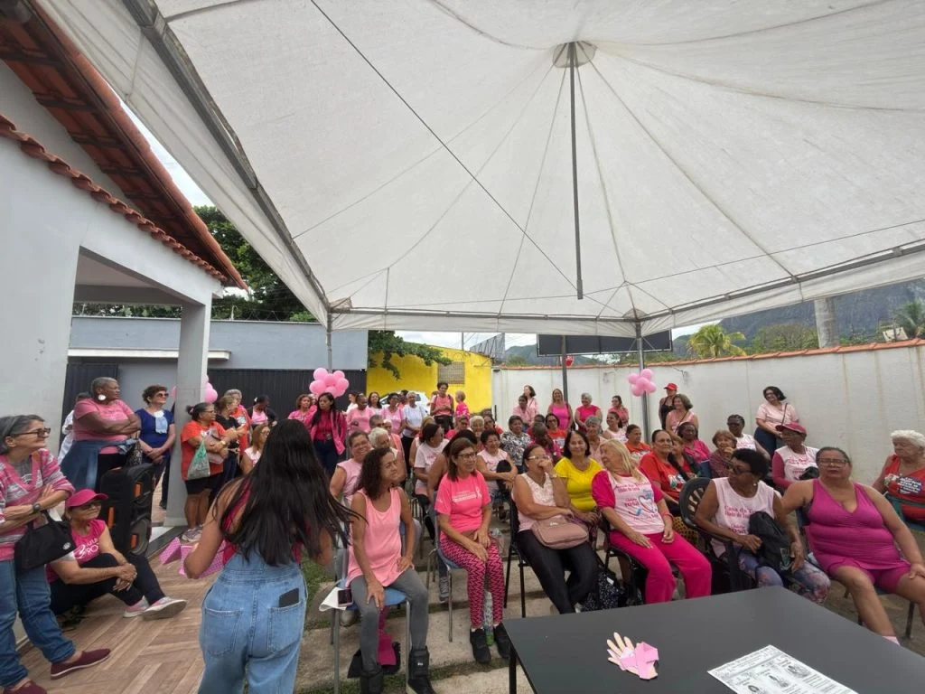 Maricá leva orientações sobre câncer de mama às Casas da Terceira Idade