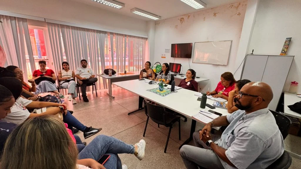 Maricá reúne equipes para melhorar atendimento a pessoas em situação de vulnerabilidade