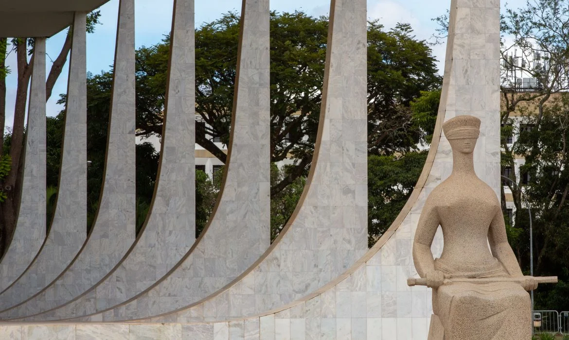 Moraes determina bloqueio de até R$ 6 bilhões do advogado Willer Tomaz