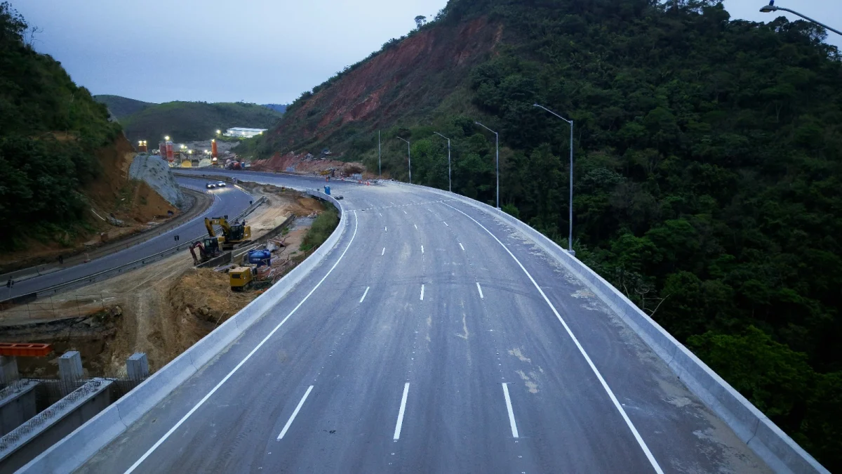Nova Serra das Araras avança e recebe mais quatro viadutos na nova pista de descida