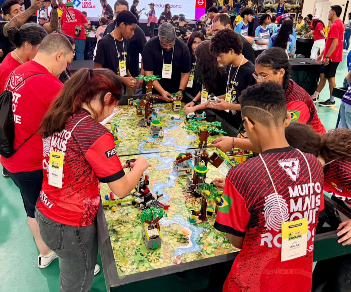 O futuro começa hoje: alunos de Duque de Caxias participam de competição nacional de robótica