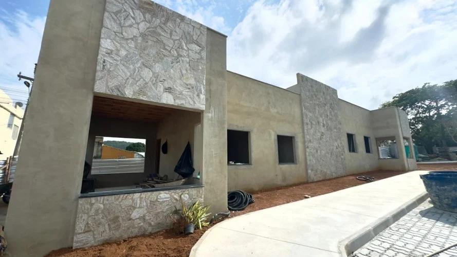 Obra da Praça de Iguabinha entra na fase de paisagismo e acabamentos em Araruama