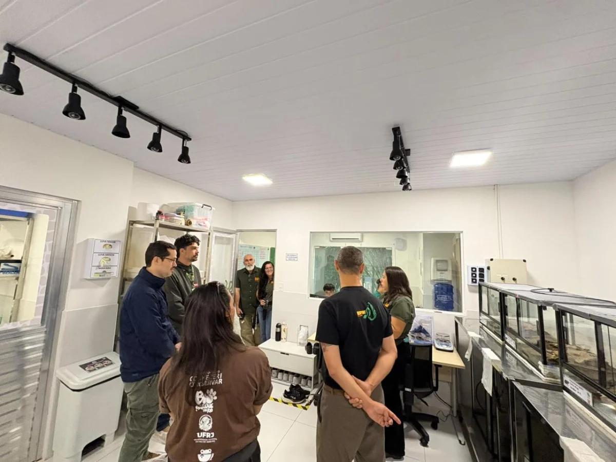Parque Zoológico Municipal de Volta Redonda recebe equipe do ICMBio para discutir parcerias em programas de conservação de répteis e anfíbios
