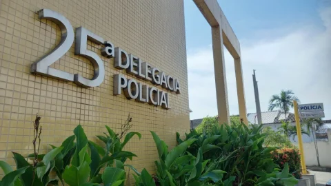 Polícia Civil prende homem por roubos de veículos, cargas e alianças de ouro no Rio