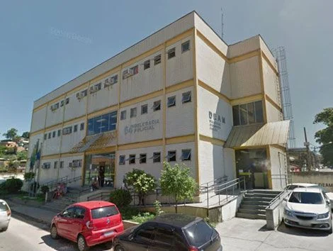 Polícia Civil prende trio por tráfico de drogas em São João de Meriti