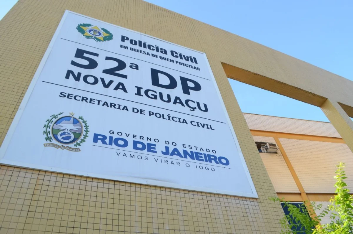 Polícia Civil realiza operação contra milícia envolvida com cobranças de taxas ilegais em Nova Iguaçu