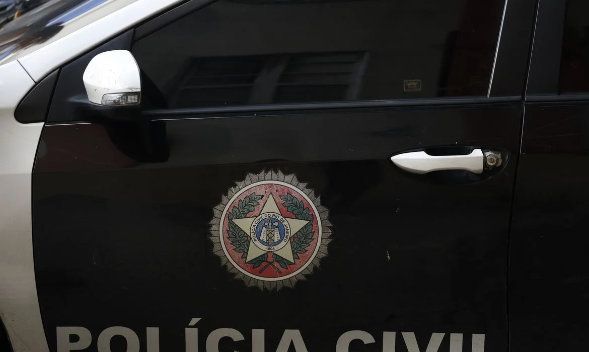 Polícia investiga ligação de policiais com facção criminosa
