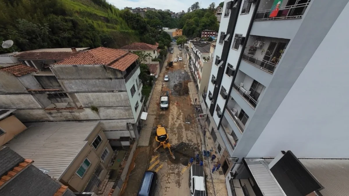 Prefeitura conclui etapa emergencial dos trabalhos na Rua Major Eduardo Pereira da Costa Rangel, no Verbo Divino