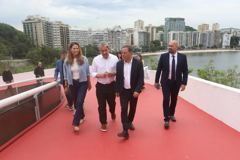 Prefeitura de Niterói assina acordo de cooperação com cidade argentina de Rosário na área de segurança pública