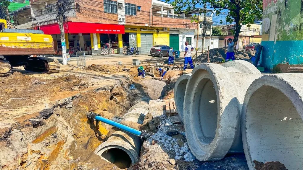 Prefeitura realiza obras de drenagem no bairro Jardim Meriti