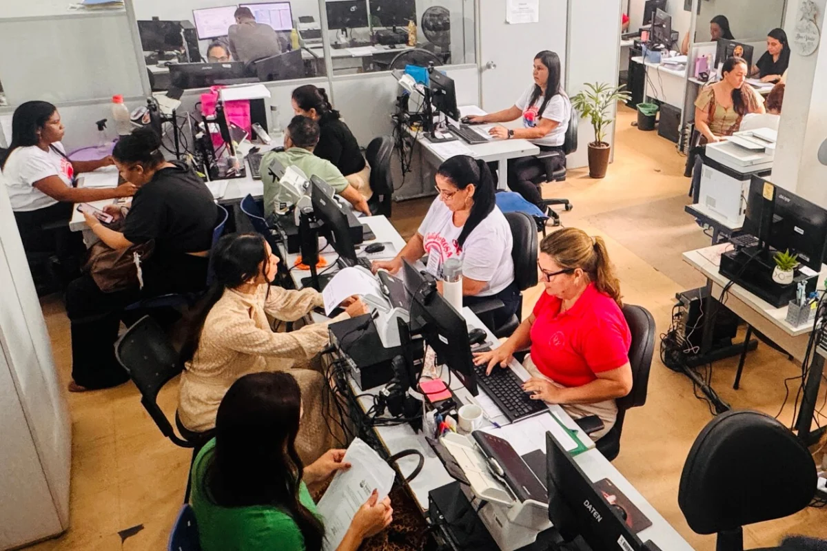Primeiros aprovados no concurso público da Educação começam a tomar posse na Seduct
