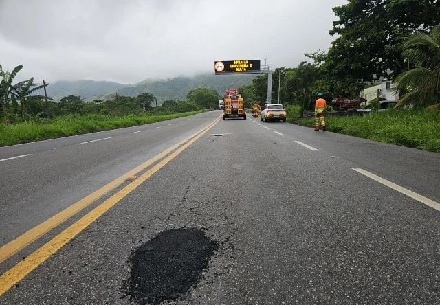RioSP divulga programação de operação tapa-buraco e restauro de pavimento na Rio-Santos entre os dias 26 e 30 de outubro