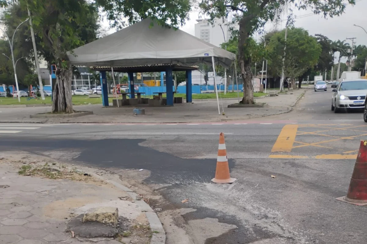 Secretaria de Serviços Públicos promove manutenção de vias em diferentes ruas e avenidas na cidade e no interior