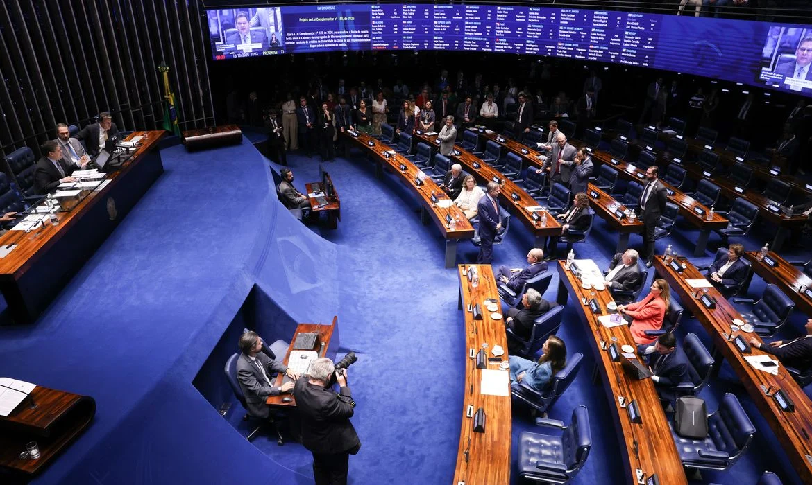 Senado aprova aumento de limite e perdão de dívida para MEIs