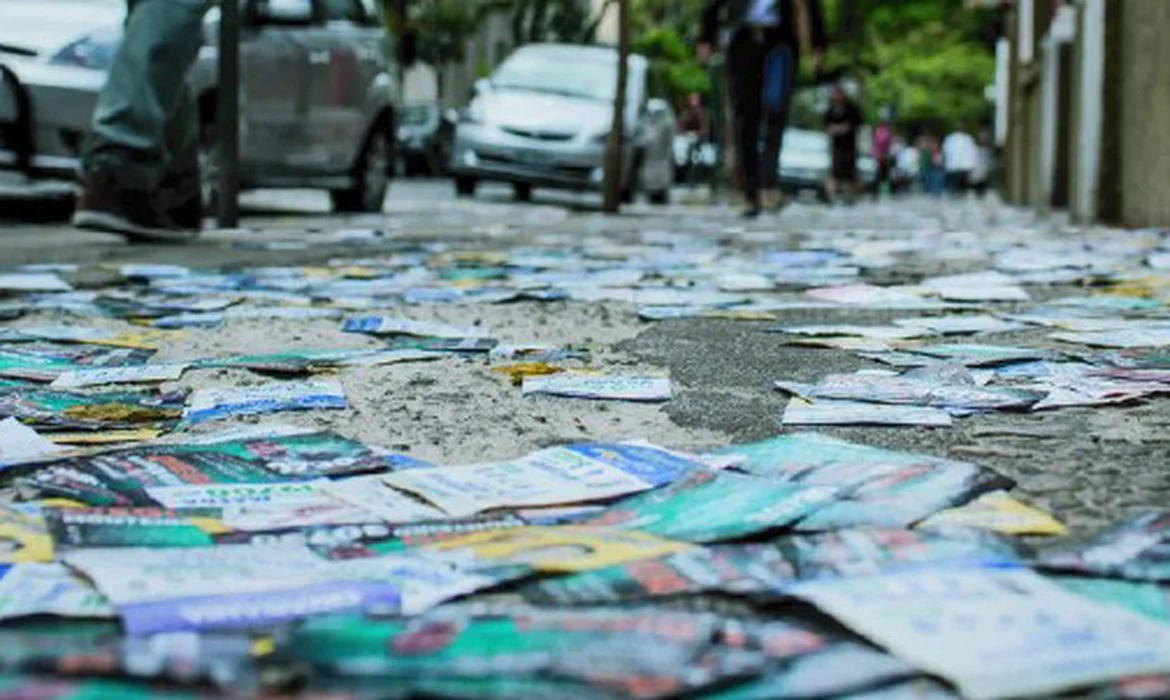 Termina hoje prazo para realizar comícios e anúncios pagos de campanha