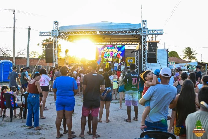 Último dia do 2º Festival Sabores do Abacaxi reúne família, música e premiação em Macuco